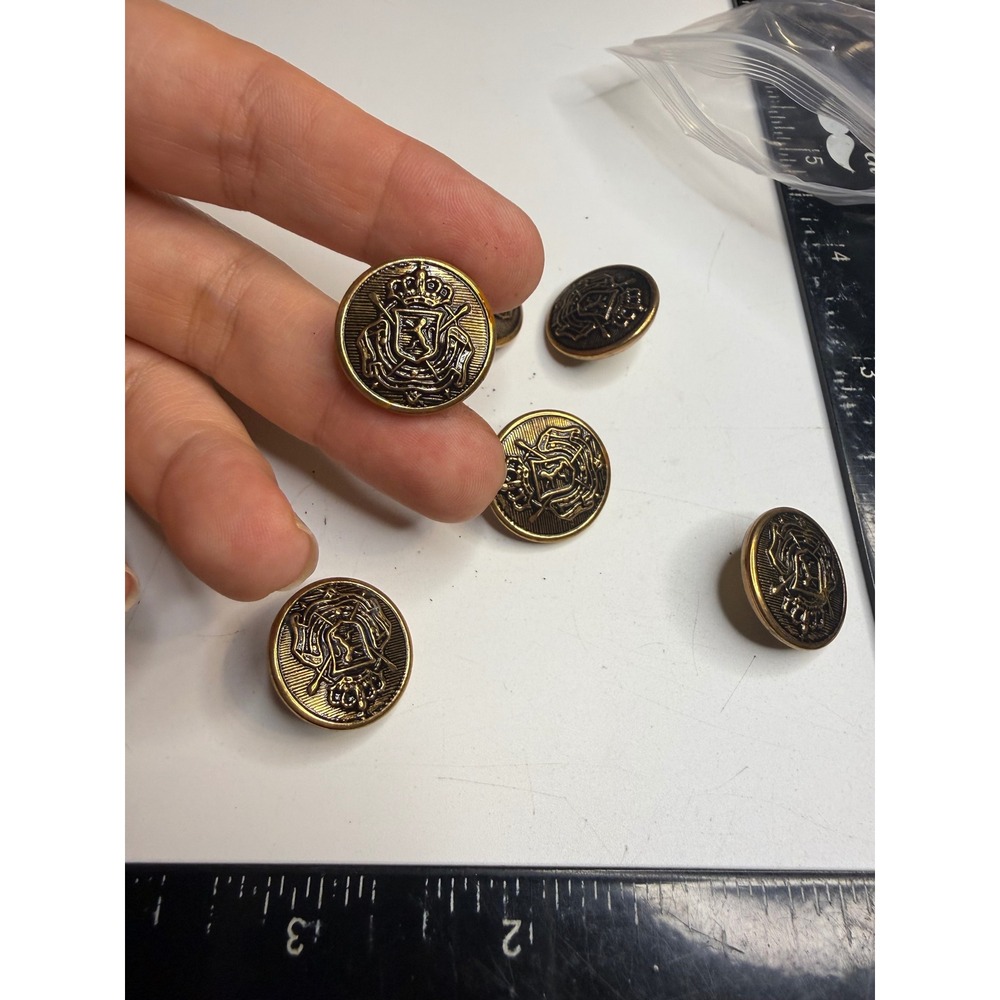Vintage Crest Blazer Buttons Set of 6 Gold Tone Lion Crown Heraldic 0.75 Inch
